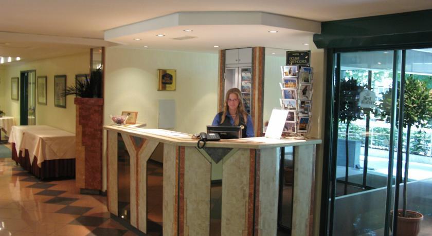 Hotel Best Western County House Saint-Gilles Interior photo